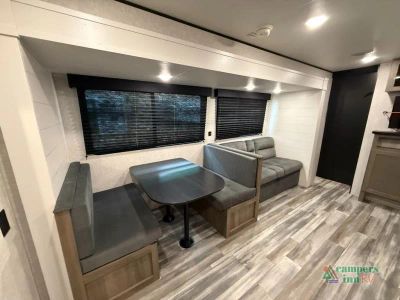 2025 Jayco Jay Flight — photo 10 view