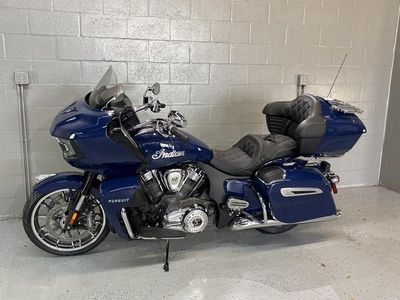 2025 Indian Motorcycle Pursuit Limited 112 w/PowerBand Audio Springfield Blue - Photo 11