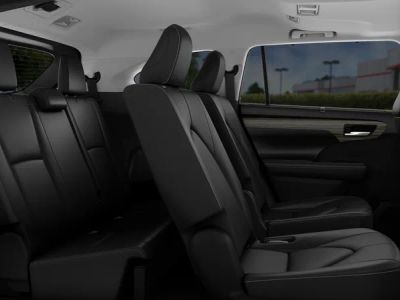 2026 Toyota Highlander Hybrid — side profile view