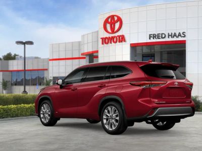 2026 Toyota Highlander Hybrid — photo 8 view