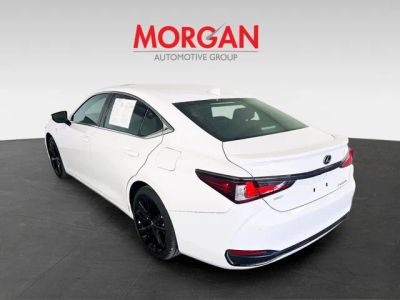 2025 Lexus ES — engine compartment view