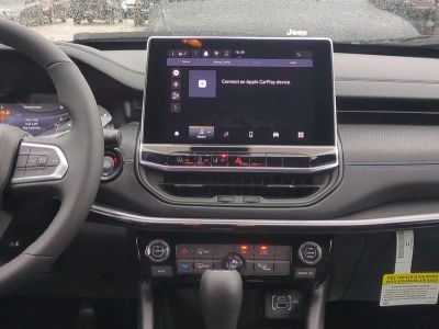2026 Jeep Compass — photo 18 view
