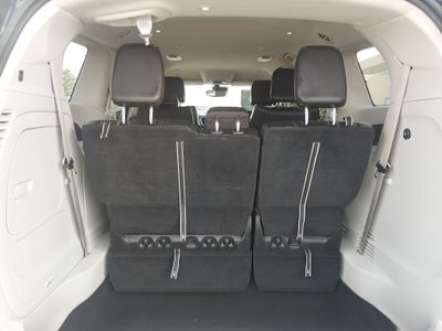 2023 Chrysler Pacifica — photo 11 view