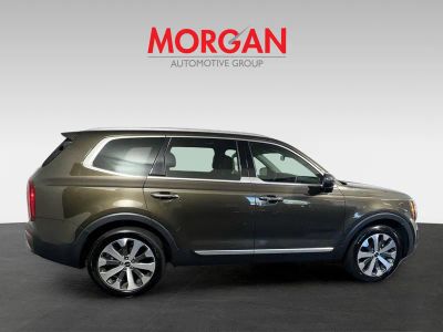 2022 Kia Telluride — side profile view
