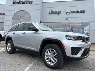 2026 Jeep Grand Cherokee WLJH74 — front three-quarter view