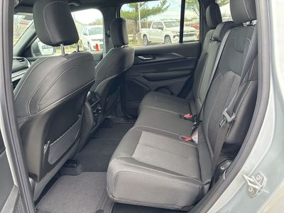 2026 Jeep Grand Cherokee — photo 41 view