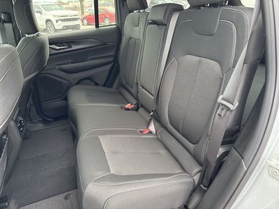 2026 Jeep Grand Cherokee — photo 42 view