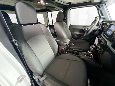2023 Jeep Wrangler — photo 27 view