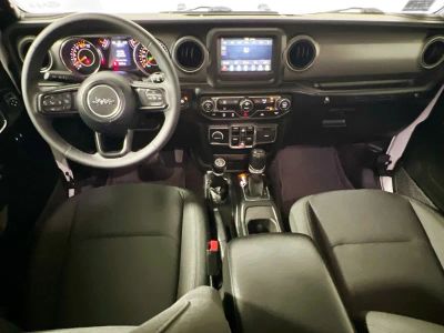 2023 Jeep Wrangler — photo 26 view