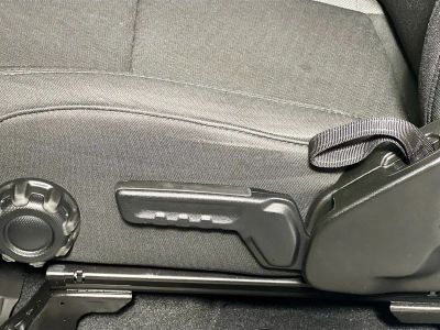 2023 Jeep Wrangler — photo 13 view