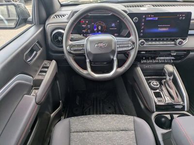2026 Chevrolet Colorado — photo 15 view
