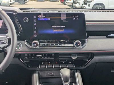 2026 Chevrolet Colorado — photo 17 view