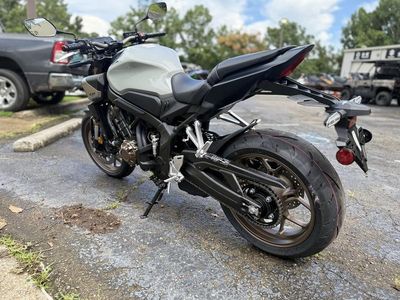 2025 Honda CBR650R E-Clutch - Photo 5
