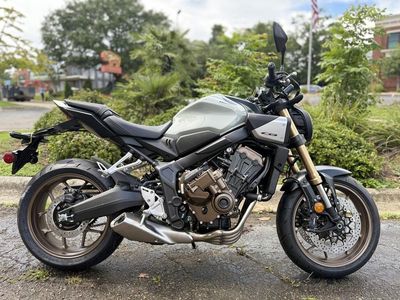 2025 Honda CBR650R E-Clutch - Photo 8