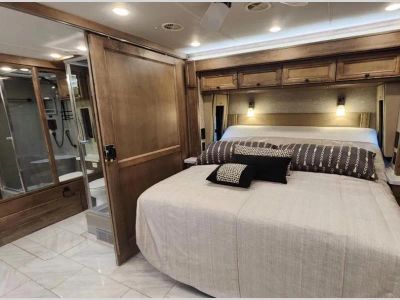 2025 Tiffin Motorhomes Phaeton - Photo 13