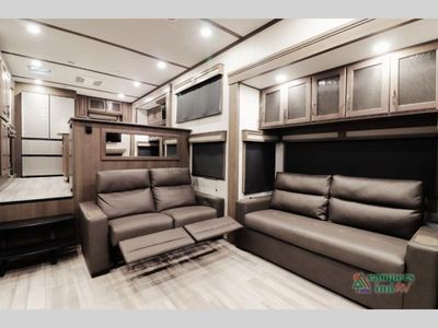 2024 Grand Design Solitude - Photo 18