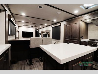 2024 Grand Design Solitude - Photo 24