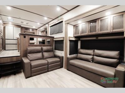 2024 Grand Design Solitude - Photo 17