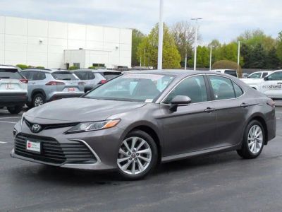 2023 Toyota Camry - Photo 2
