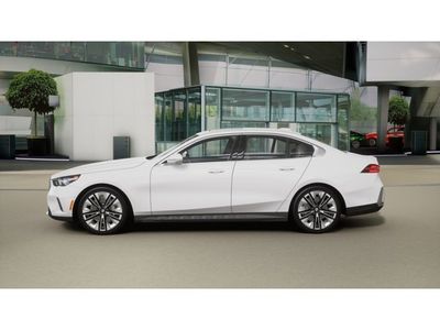 2026 BMW 5 Series - Photo 4