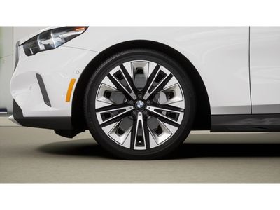 2026 BMW 5 Series - Photo 7