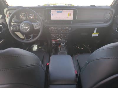 2026 Jeep Gladiator — photo 15 view