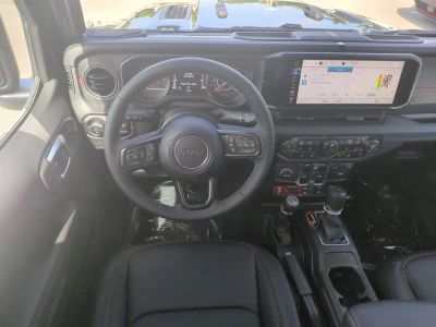 2026 Jeep Gladiator — photo 16 view