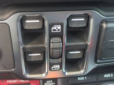 2026 Jeep Gladiator — photo 24 view