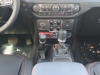 2026 Jeep Gladiator — photo 19 view
