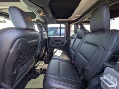 2023 Jeep Wrangler — photo 13 view