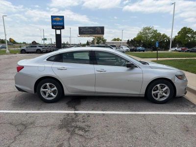2018 Chevrolet Malibu - Photo 4