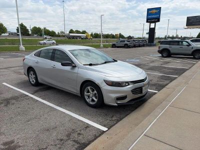 2018 Chevrolet Malibu - Photo 1