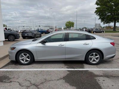 2018 Chevrolet Malibu - Photo 3
