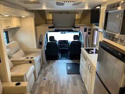 2021 Tiffin WAYFARER - Photo 3