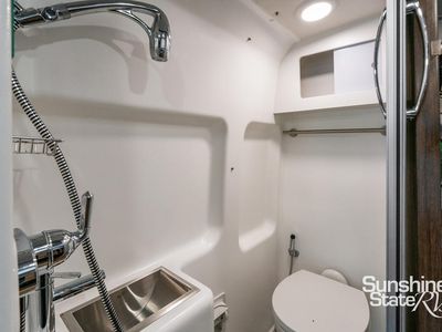 2022 Winnebago Travato — photo 18 view