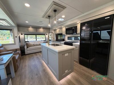 2027 Brinkley Model Z - Photo 9