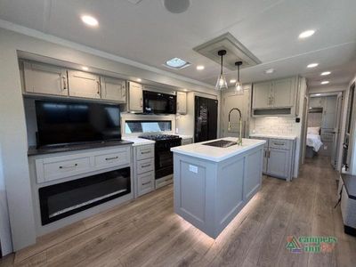 2027 Brinkley Model Z - Photo 16