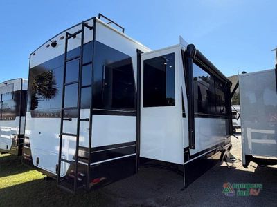 2027 Brinkley Model Z - Photo 7