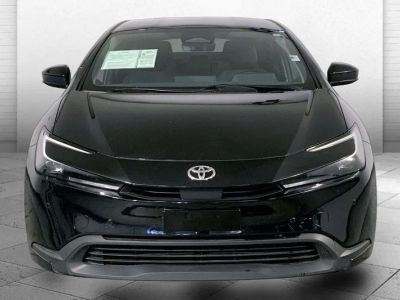 2025 Toyota Prius — side profile view