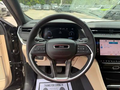 2026 Jeep Grand Cherokee L — photo 17 view