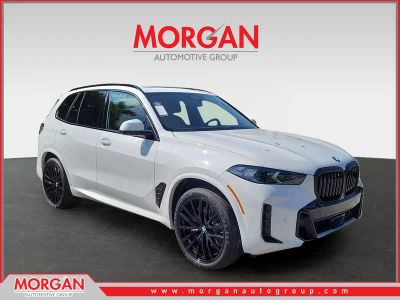 2026 BMW X5 sDrive40i in Alpine White — front three-quarter view