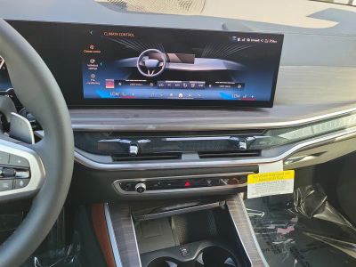 2026 BMW X5 — photo 24 view