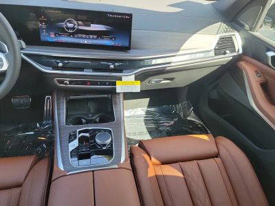 2026 BMW X5 — photo 9 view