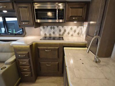 2022 Jayco SENECA - Photo 9