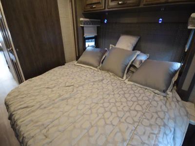 2022 Jayco SENECA - Photo 23