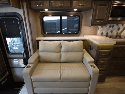 2022 Jayco SENECA - Photo 7