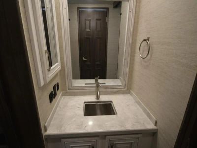 2022 Jayco SENECA - Photo 18