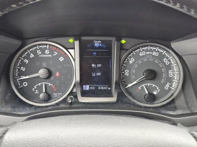 2022 Toyota Tacoma - Photo 10
