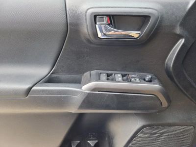 2022 Toyota Tacoma - Photo 15