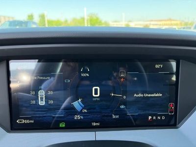 2027 Chevrolet Bolt - Photo 5